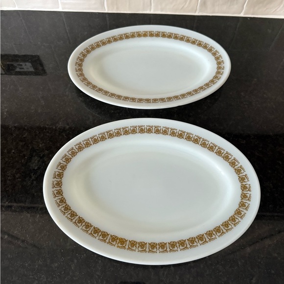 Two Vintage Pyrex Tiburon 793-35 Copper Filigree Oval Serving Platters - Picture 1 of 10